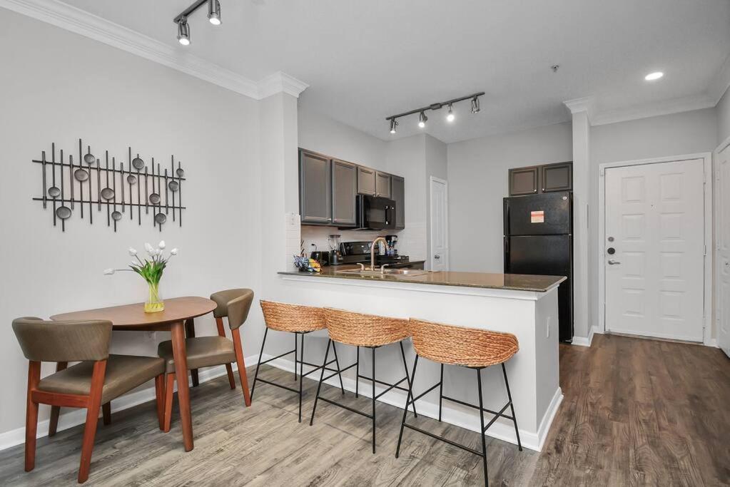 The Bohemian Escape Near Rice Village In Houston! المظهر الخارجي الصورة